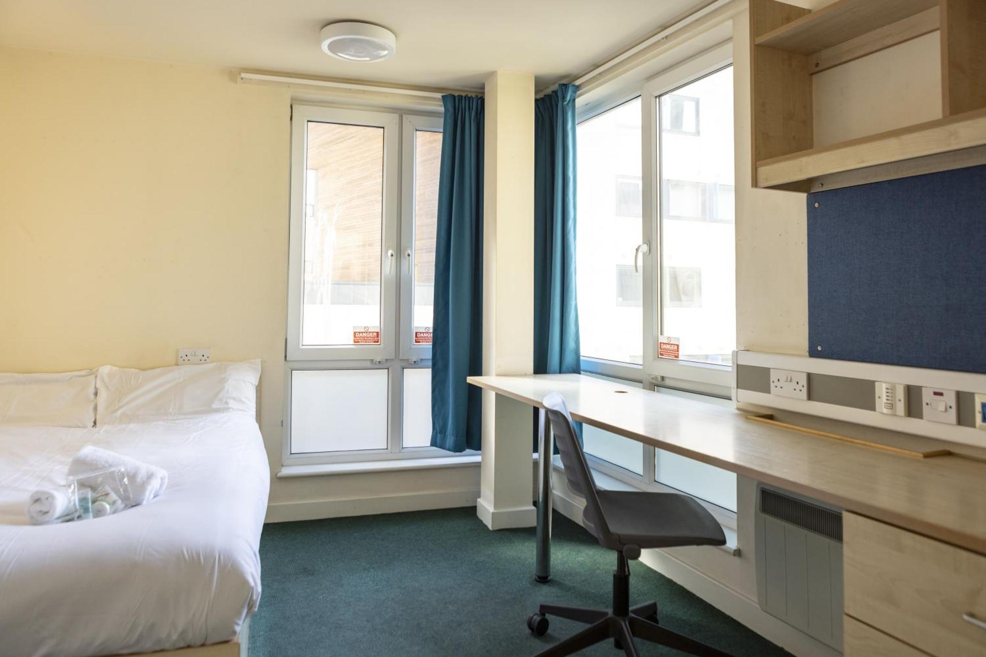 Burley Road Apart otel Leeds  Dış mekan fotoğraf