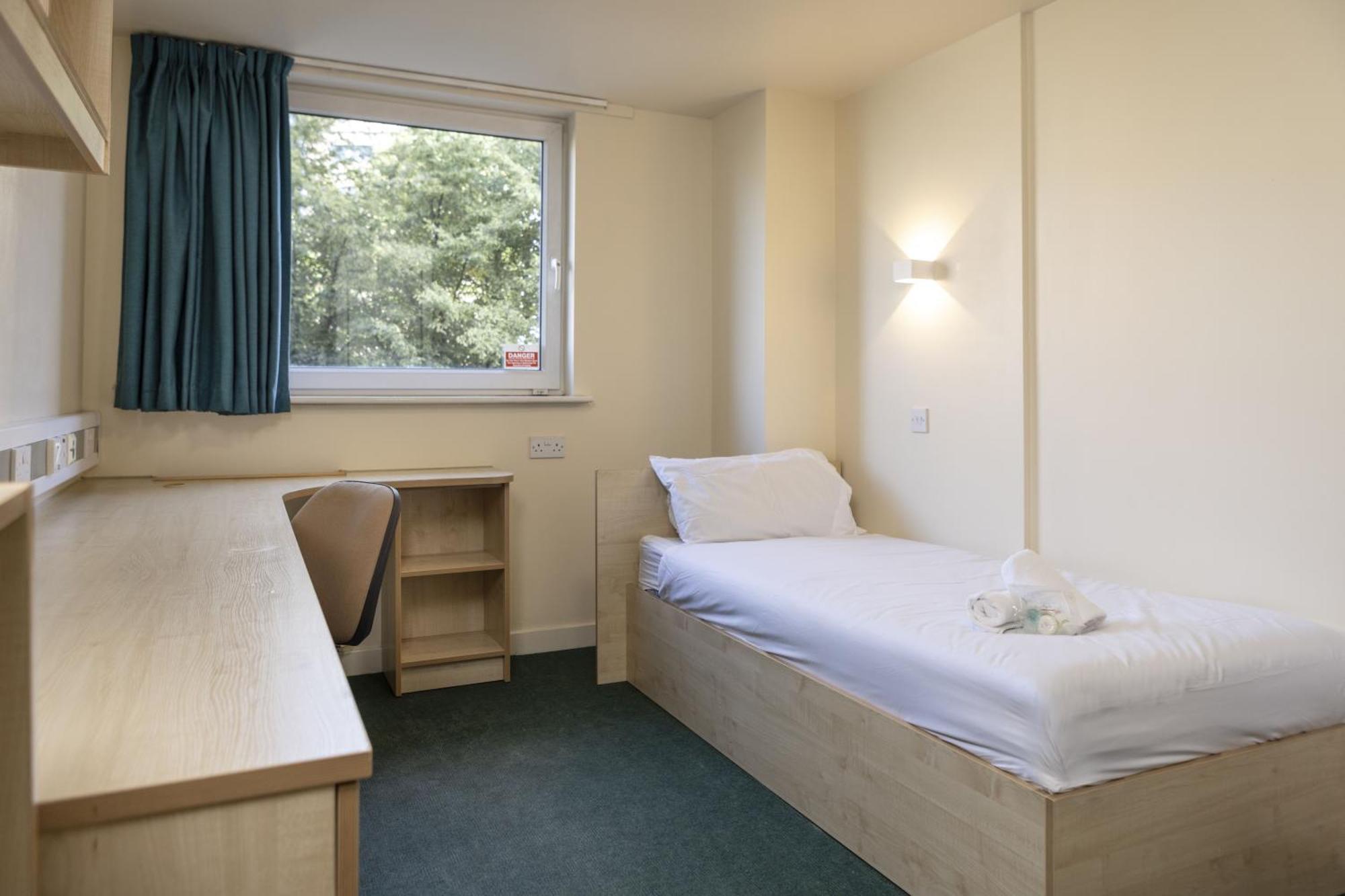 Burley Road Apart otel Leeds  Dış mekan fotoğraf